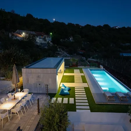 Luxury Depollo *